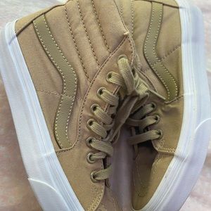 Nude SK-8 Hi Vans